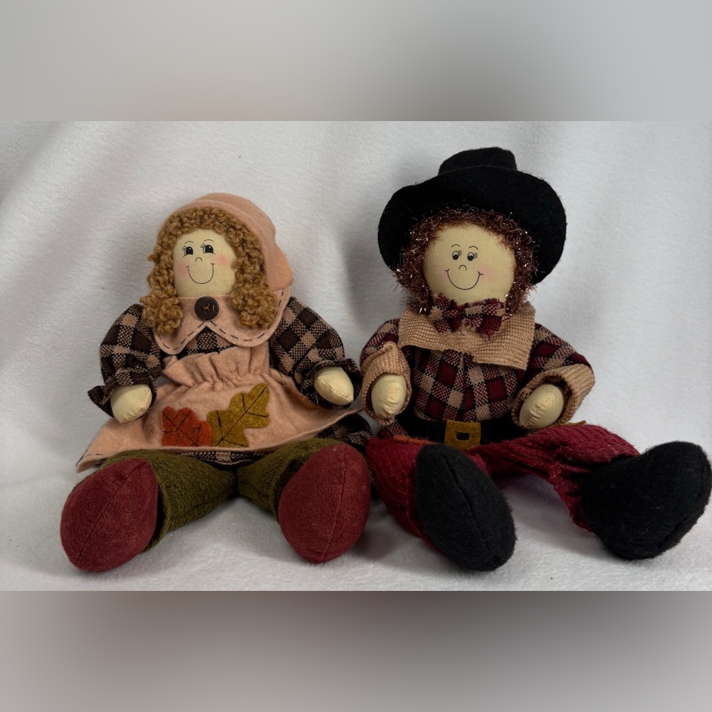 Vintage Set of 2 Pilgrim Thanksgiving Shelf Sitters